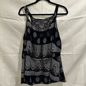 Chic Black and White Paisley Camisole